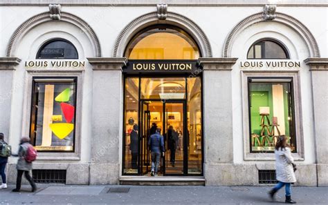 stage louis vuitton milano stipendio|Louis Vuitton Salaries in Milan .